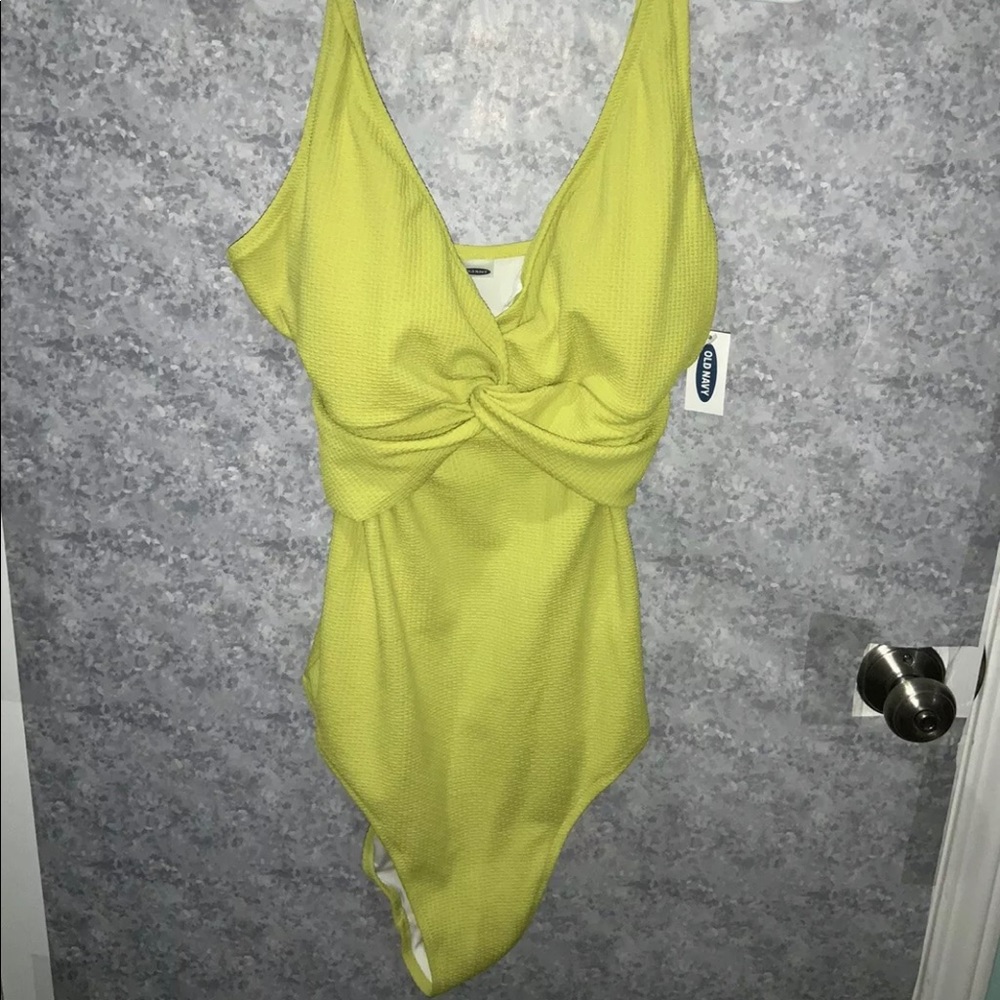 OLD NAVY Womens Chartruese Twist Front One Piece Swim Suit Size Large Tall NWT